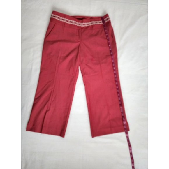 BEBE Women's Lace Detailed Waistband Crop Ankle Pants In Rhubarb Size 4 - Picture 10 of 12